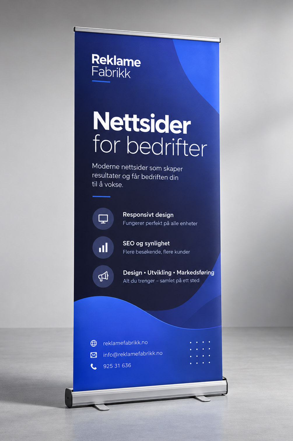 Roll-up for nettsider og digital markedsføring Blå roll-up for nettsider og webdesign for bedrifter fra Reklame Fabrikk