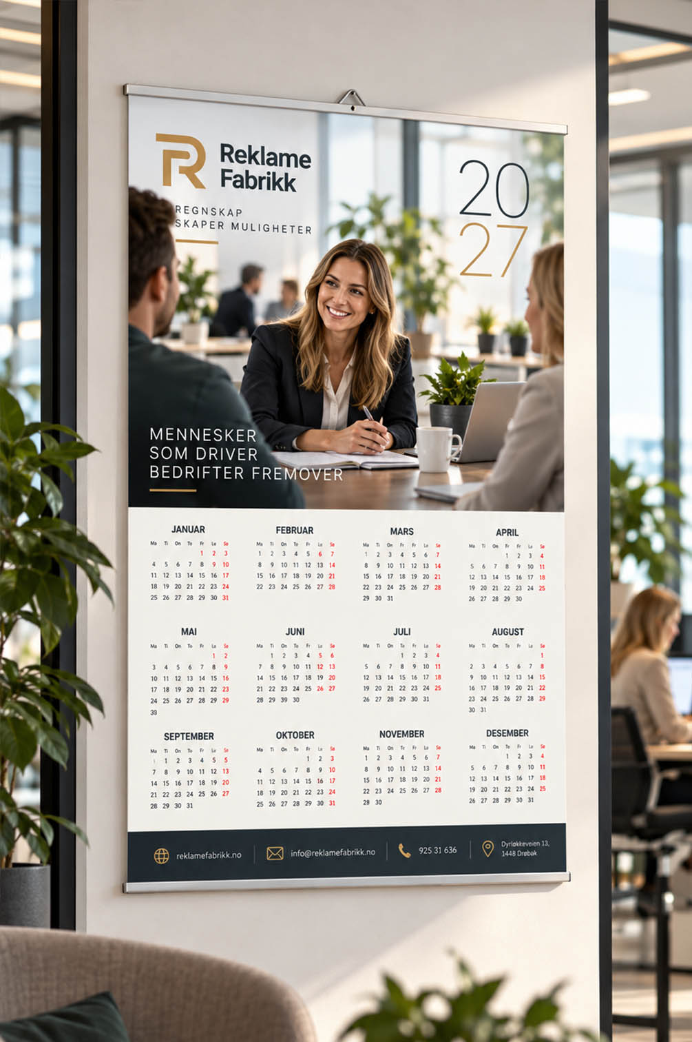 Veggkalender for bemanningsbyrå – firmakalender med logo Firmakalender 2027 for bemanningsbyrå med jobbintervju og rekrutteringsmøte