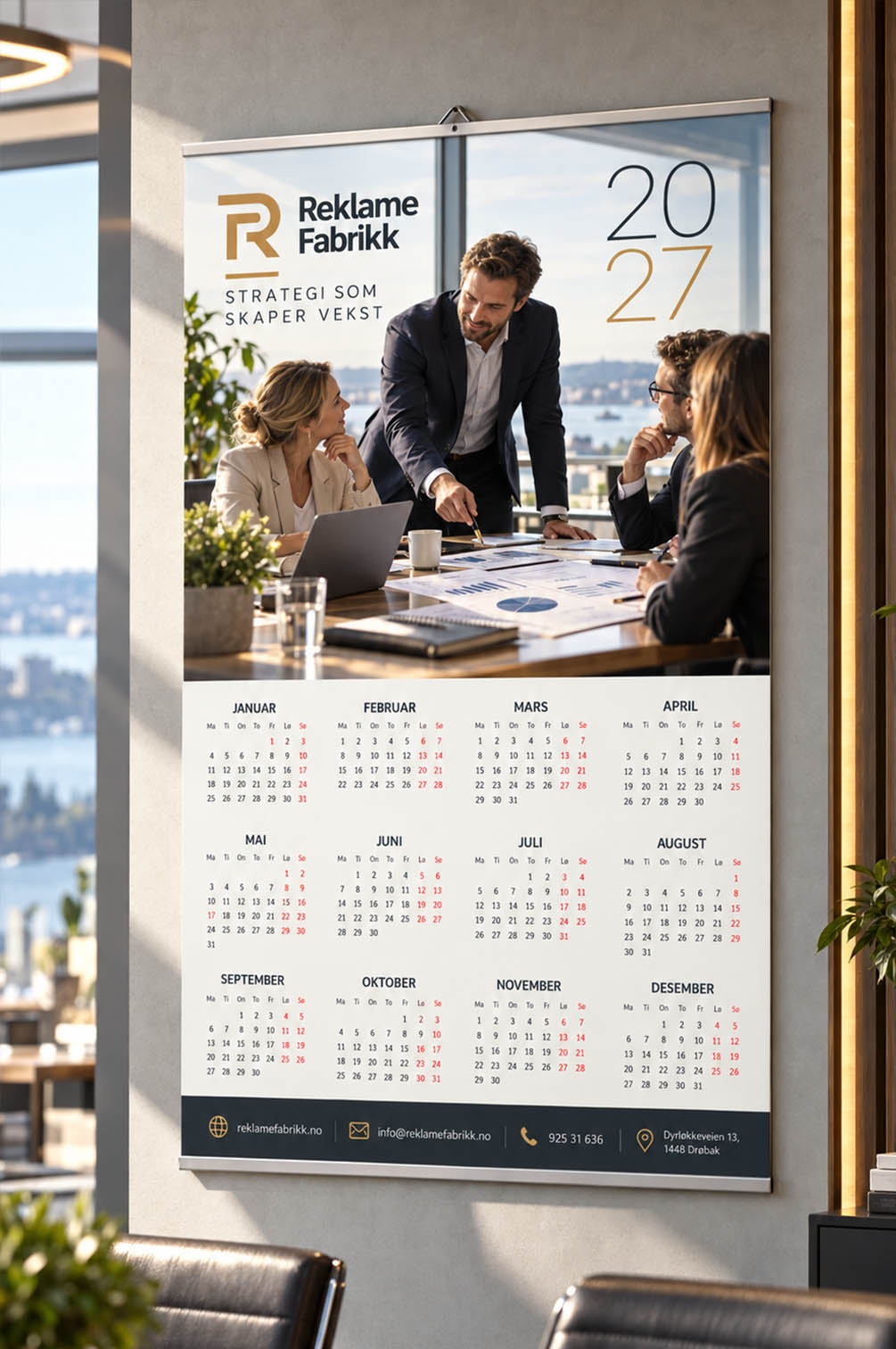 Veggkalender for konsulentselskap – profesjonell firmakalender Firmakalender 2027 for bedriftsrådgivning med konsulenter i strategimøte